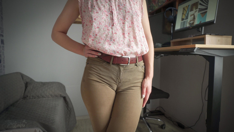 Teasecombo 4K: Stoute collega pronkt met Wedgie Poesje