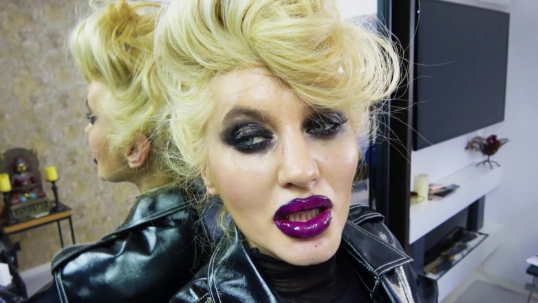 Goddess Celine: Ben je genezen? (pantyverslaving)