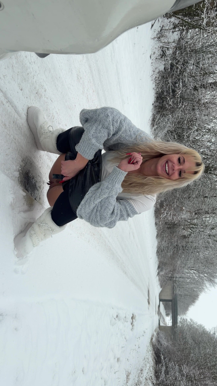 Yellow Juice: The Snow - Piss, Alternating