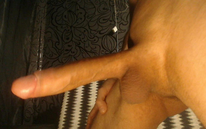 Alex Metallov: 巨大なコックの男汚い話とけいれんオフ。 大きな負荷、大声で男性のうめき声