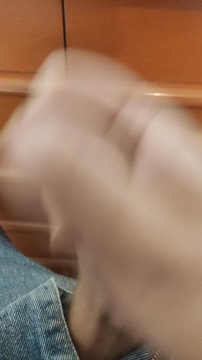 Dario Busolin: 사정 짧은 비디오의 핸잡