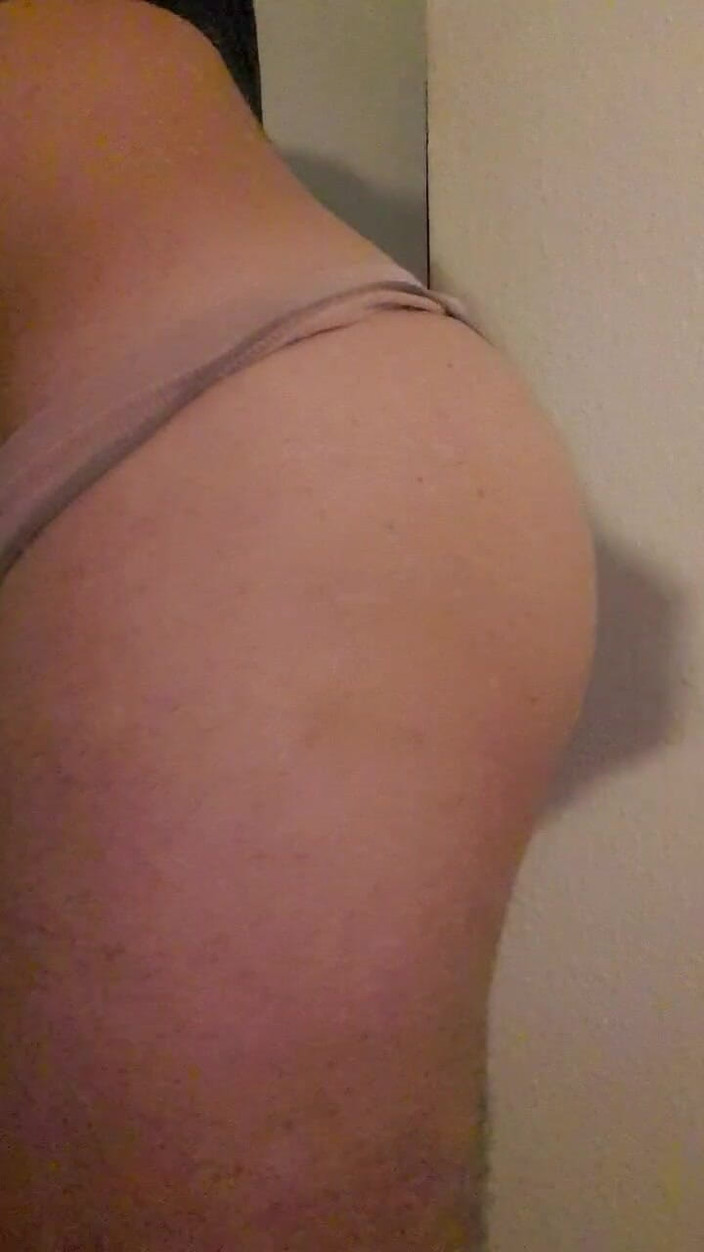 BiCgn: Castravete în fund