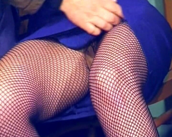 German Threesome: Classy Babe From Germany Got Her Pussy Smashed