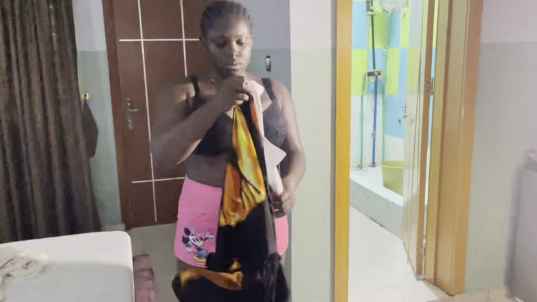 Africanbestsex007: 내 창녀에게 오줌 싸기... 씬의 비하인드 영상