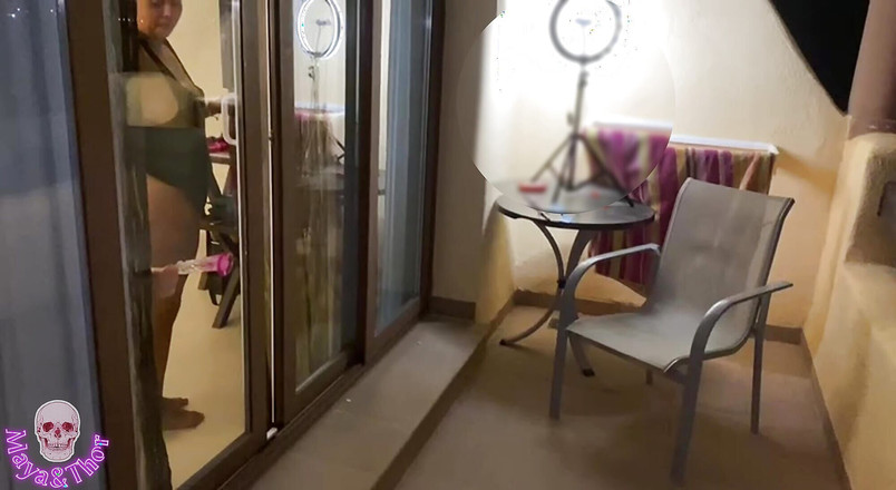 Mayay Thor X: 玛雅热辣人妻在自制的寻欢洞里，陌生人脸上都是精液