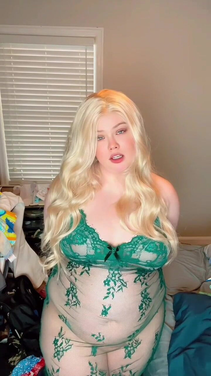 Dirtysecret: Domme Stiefmutter Squirtet Auf Dich