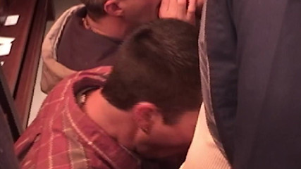 SEXUAL SIN GAY: Hungry gay scene-4 orgia di succhia cazzo gay nel negozio...