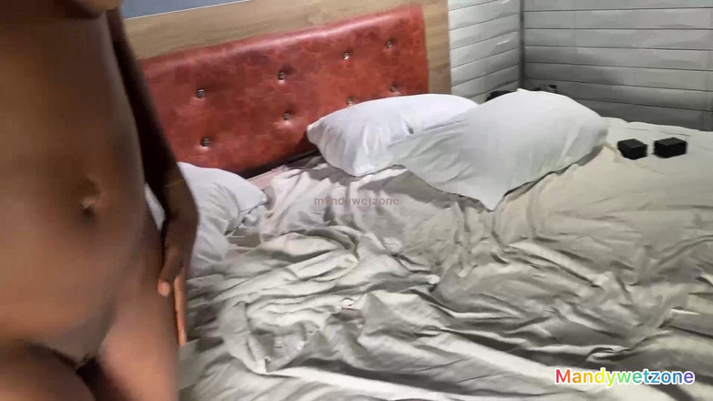 Mandy wet zone: 간호사 임무를 수행하는 동안 후배위 체위로 엉덩이를 박살 내는 걸 좋아하는 빨간 머리
