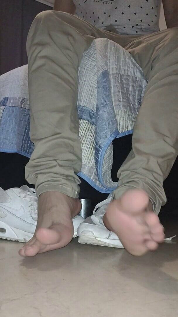 Tomas Styl: Kaus kaki putih