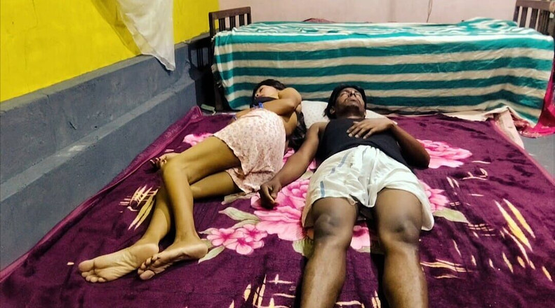 Ayesha_MirzaXPro: Дезі колишня гаряча дружина, смілива хінді пара, приватна нічна історія - вірусна hd