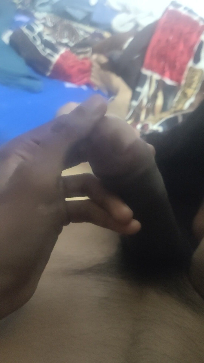 Gigolo Tv: Zakar saya menjadi tegak selepas melihat pepek