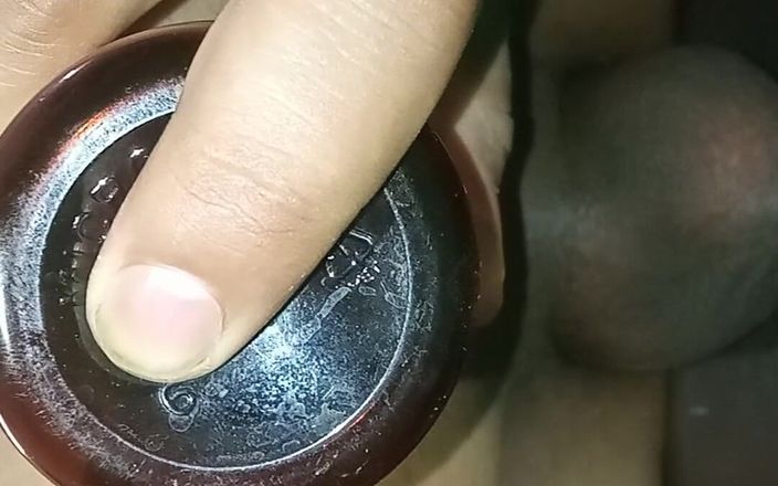 Rockko234: Marido indio mostrando su desnudo y peludo culo