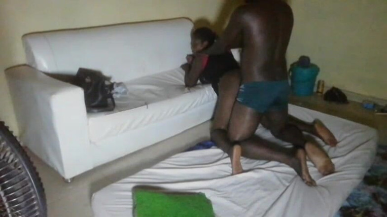 Pornsexlive: Jocuri intense de seducție, senzații tari garantate și plăcere la limită