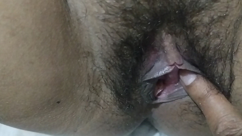 Anar Kali: Une bhabhi desi indienne suce une chatte anale et suce...