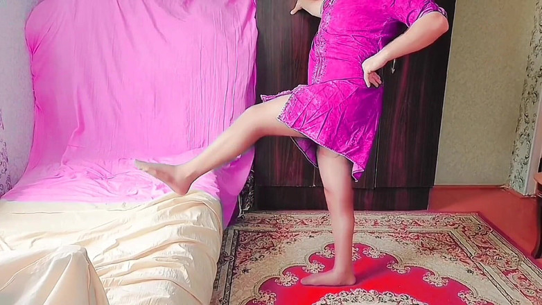 Kitty_Cross: Vidéos colorées : mettant en valeur un corps mignon et des...