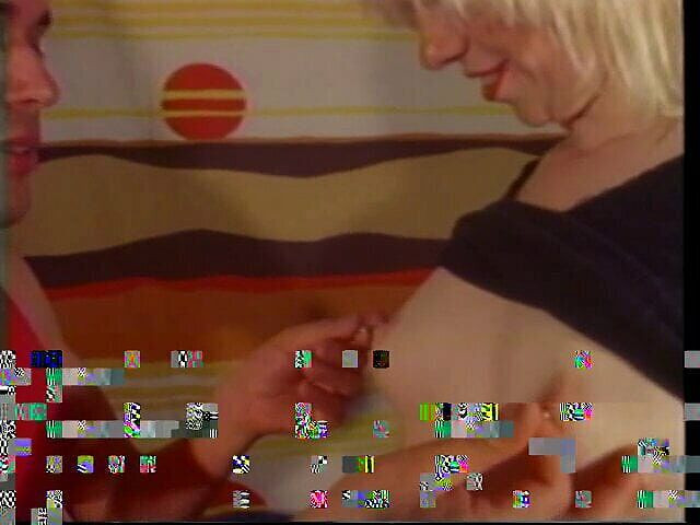 Old Good Porn: Kuk suger blond slot får hennes fitta slickad innan hon...