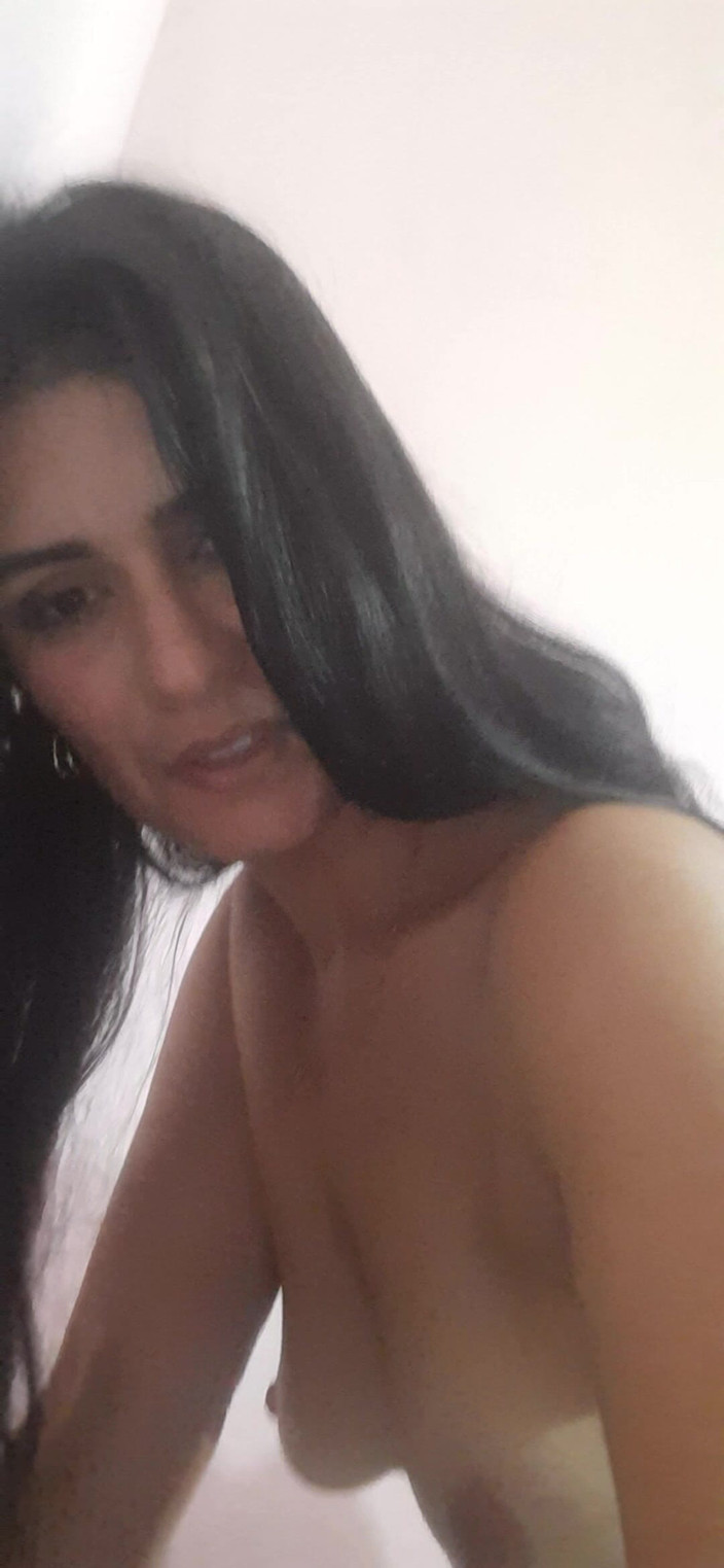 Renatinharj: Nắm lấy Vanessinha bằng vũ lực