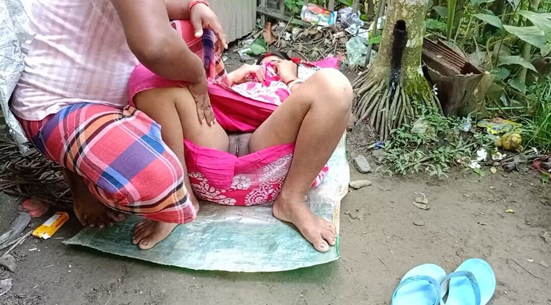 Dogrupali69: Utomhus min Bhabhi och jag vi träffades tillsammans