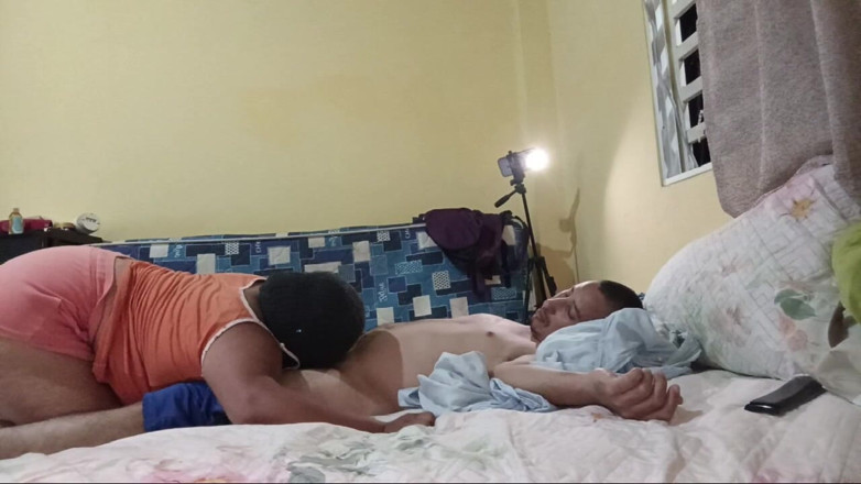 Stepmom_with_big_tits: Zakar besar yang sedap ayah tiri saya yang sangat miang.