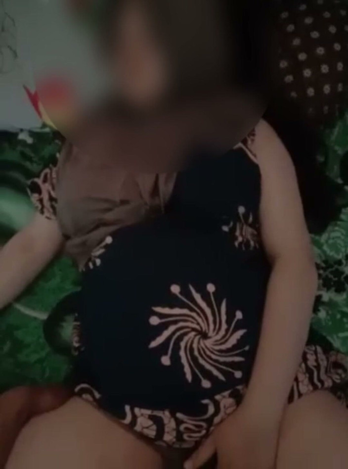 Famly sex: Die seufzer des Dorfmädchens in Hijab sind sehr lecker