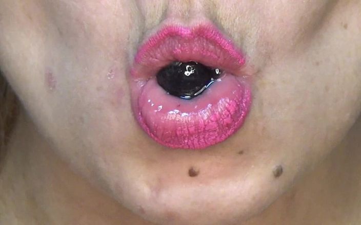 Angel eyes studio: Geweldige kinky show met grote vruchten!!