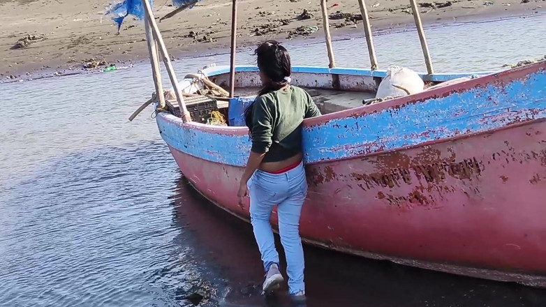 Mumbai Ashu: Hintli kadın açık havada sert seks yapıyor Hintçe ses