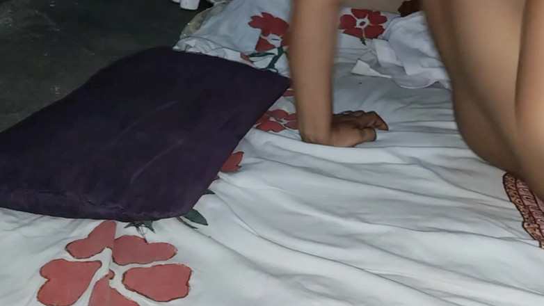 Nirman: Indischer bhabhi-sex mit dicken möpsen mit freund des ehemanns