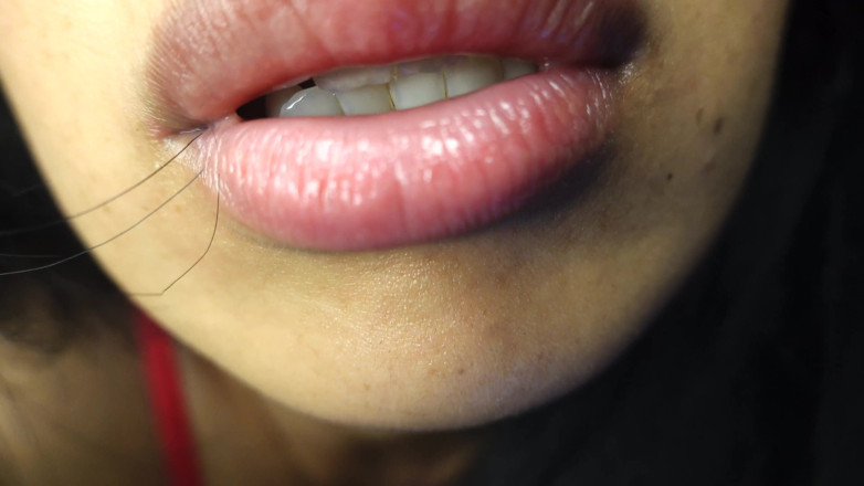 Asmr_mouth: Watch What This Mic Makes Me Do