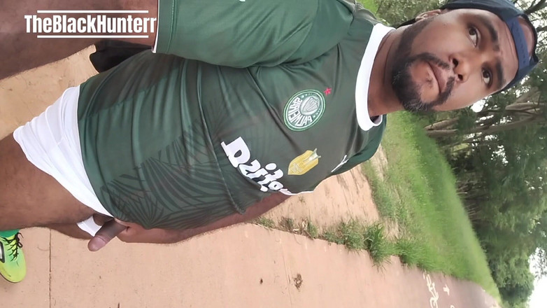 TheBlacKHunterr: per strada in vestiti dopo la partita