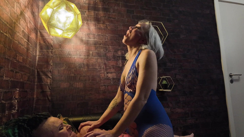 Domina Dark: Domina dark merawat cherries cherry