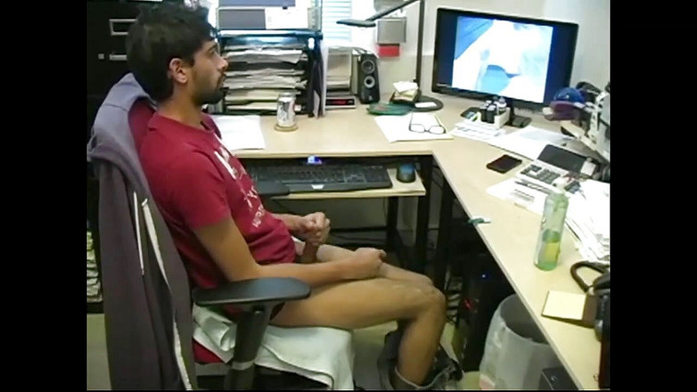 The Great Canadian Male: Duster šuká šéfa