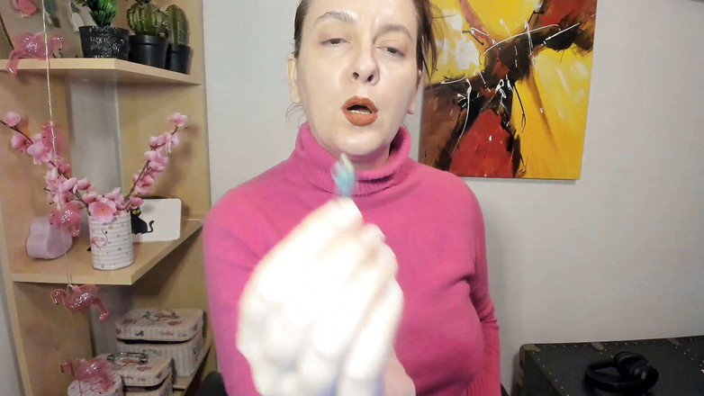 Nicoletta Embassi: Dévorer les dents, fétiche