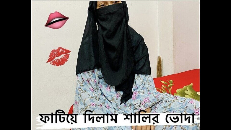 Kaleonjoybd: Ateşli genç çift otel odasında romantik seks yapıyor