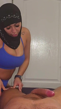 Hijabi Mobile Masseuse POV Massage