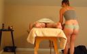 Justine Clover: Une caméra web dans un salon de massage montre une...