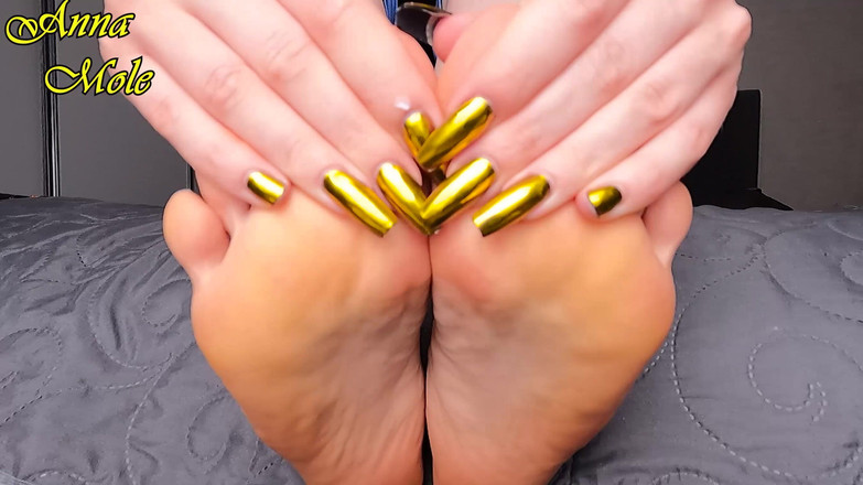 Anna Mole: Dedos dos dedos, eu trabalho ativamente com meus dedos bonitos,...