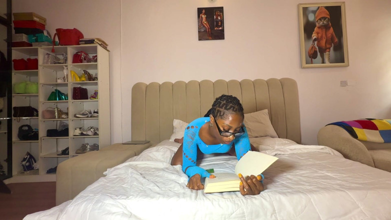 Spicy perry: Book Reading Session with Spicyperry Part 1
