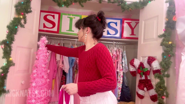 Natalie Napoli: Madrasta trans descobre seu armário secreto de maricas