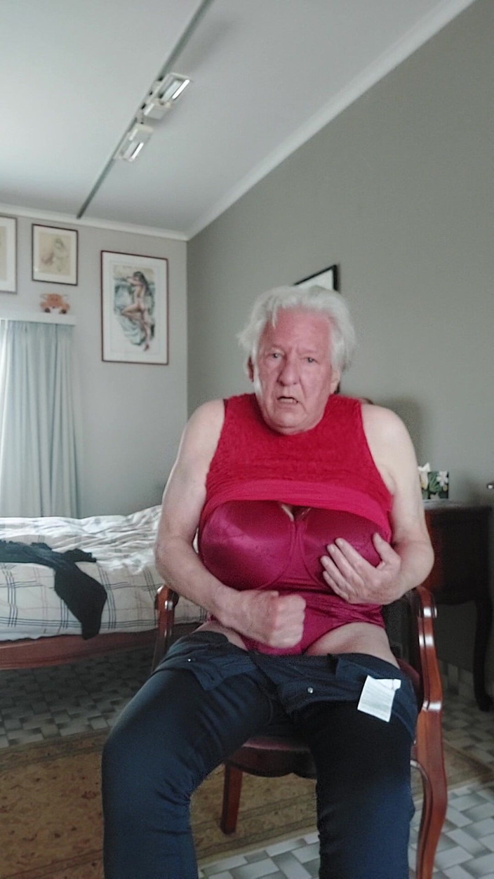 Antoon77: Kesenangan berdain