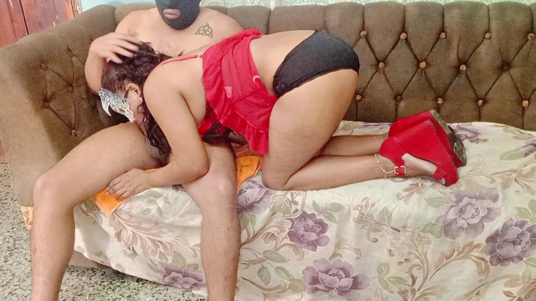 BigassMILF40: 좋은 섹스를 대가로 인상을 요청하는 비서