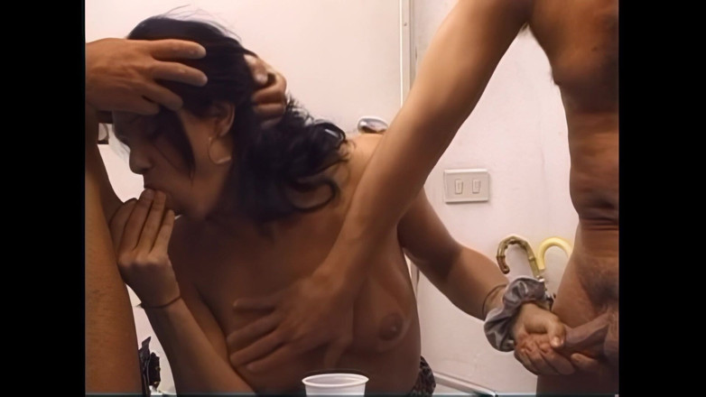 Planet Shemale: シーメールとの三人セックス