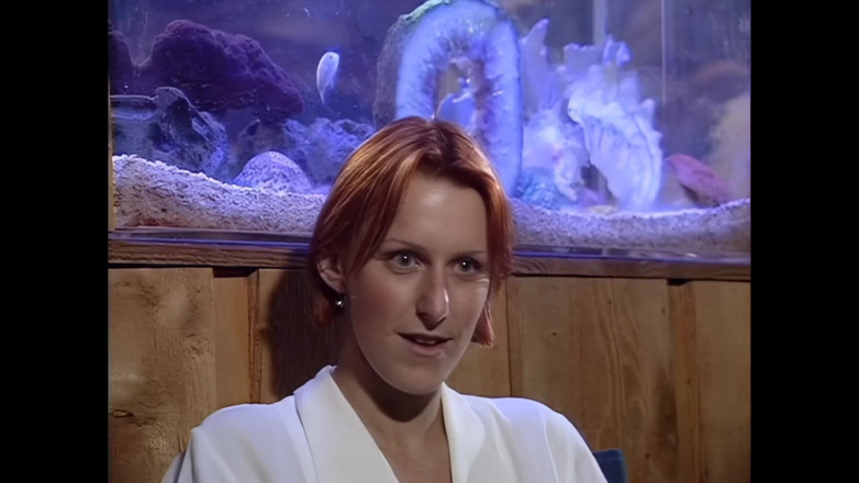 Bewitched!: कुनिलिंगस को चाटने के लिए उत्सुक दो चीयरलीडर्स के लिए एक रात का स्नान