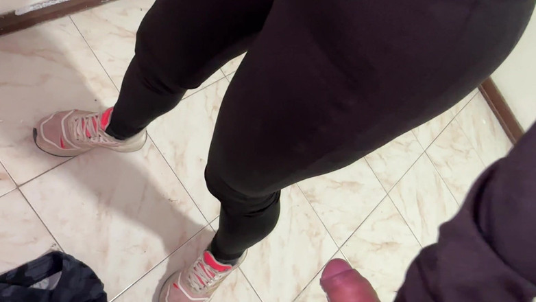 Crisanto999: Üvey kussin orada kimse yokken geldi ve bundan faydalandık