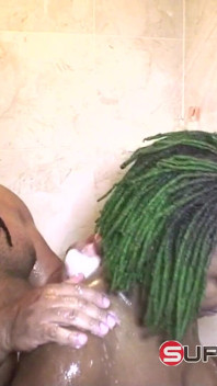 *Throwback* Ebony hoe suck dick in the shower