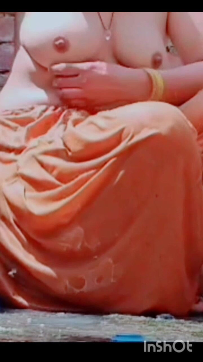 TricolorMusic3: While Bathing, the Village Woman Is Taking a Bath Naked...