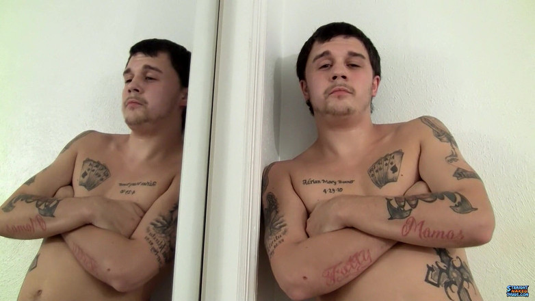 Straight naked thugs: Едді має камшот, щоб дати тобі