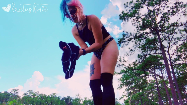 kactus kutie: Kute Hiker potřebuje čůrat