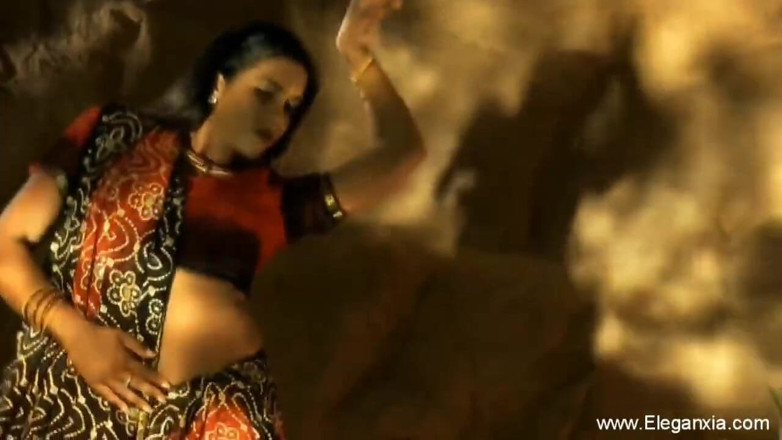 Eleganxia: Amazing Indian babe stripping