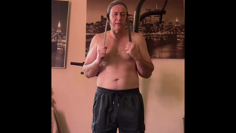 Alex Art: ダンベルのように、ただのペニスだけ