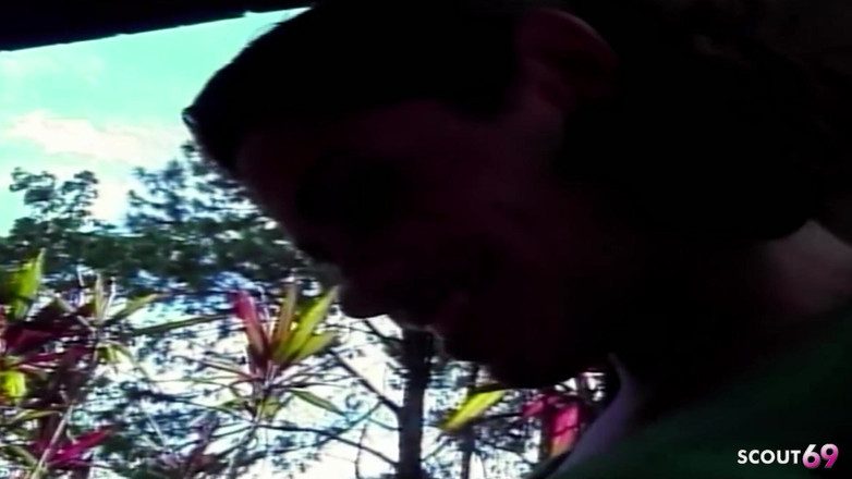 Shemale TS Collection: Killen blir kantad av en mager Latina Shemale och är anal...